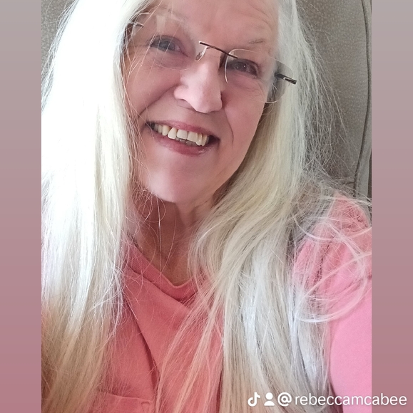 Meet your Posher, Rebecca - Picture 1 of 1